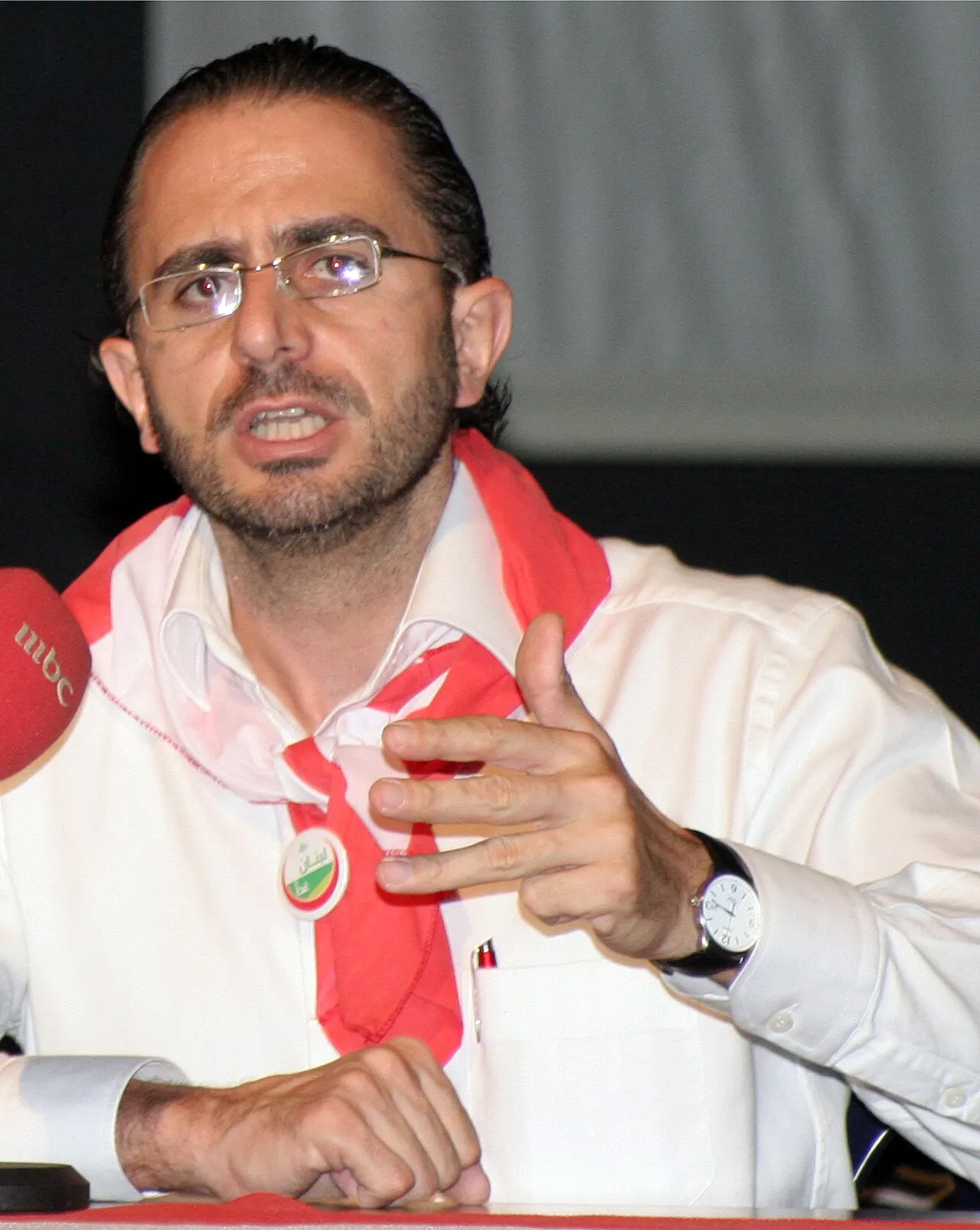 رامي عليق